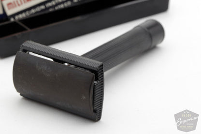 1940's WWII Military Simplex DE Safety Razor Travel Set- NOS