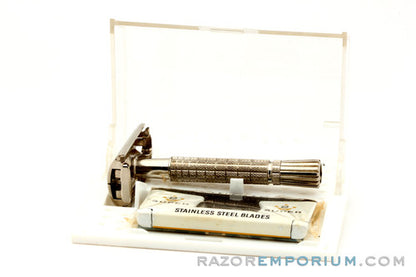 1966 L1 Flair Tip Super Speed Safety Razor in White Case and Blades