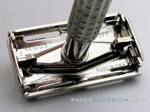 1960 F2 Flair Tip Super Speed DE Safety Razor Set w/ White Case & Blueblade Bank