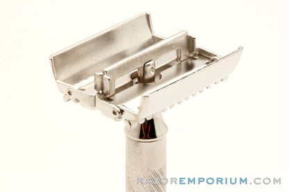 1948 Gillette Aristocrat No. 15 DE Safety Razor w/ Case & Blades| Made in England