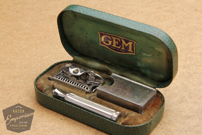 Gem 1912 - Style Single Edge Safety Razor w/ Green Leather Snap Case