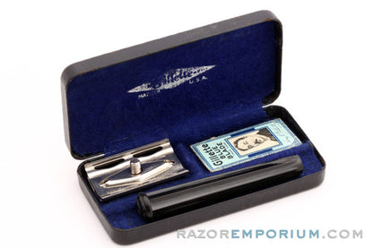 1940's Gillette Post WWII Bakelite Handle Etched Logo Tech DE Safety Razor