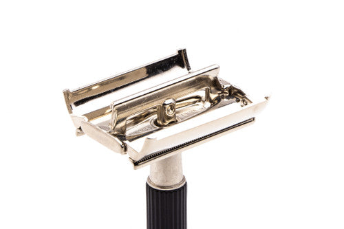 1978 Y2 Gillette Black Handle Flare Tip Super Speed Safety Razor |Original Condition