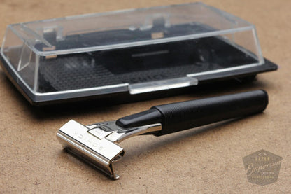 Schick 1960s Injector Black Safety Razor w Case