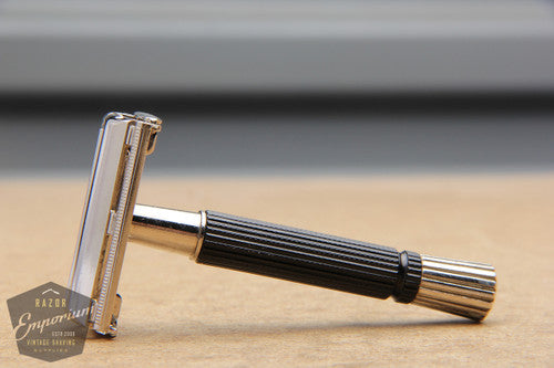 Gillette 1974 Black Handle Super Speed Safety Razor - U3