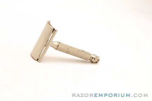1956 Gillette B4 Etched Logo Cap Ball End Tech Razor in Maroon Pok-Kit Case