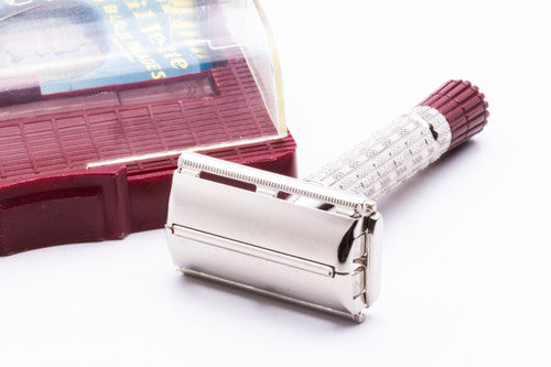 1957 Gillette Heavy Red Tip Double Edge Super Speed with Case C1