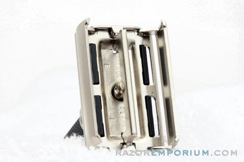 1984 Gillette Super Adjustable "Black Beauty" Double Edge Safety Razor E1