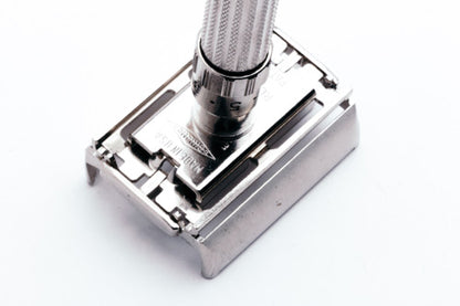 1959 Gillette Fatboy Adjustable Double Edge Razor Set E4
