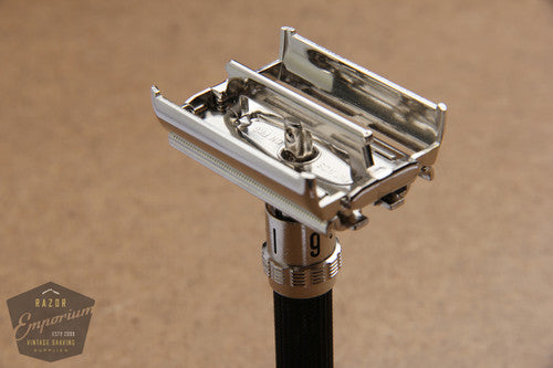Gillette 1971 Super 109 / Long Handle Super Adjustable DE Safety Razor - Q1 RARE DATE