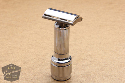 Stahly Live Blade Wind-Up Vibrating DE Safety Razor - Chrome Handle w/ Box