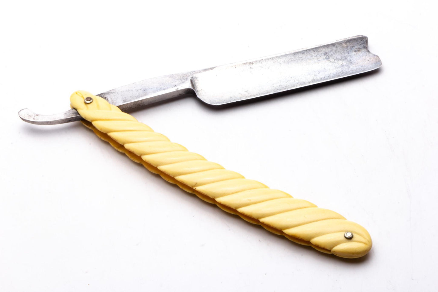 5/8" The Genuine Rattler Razor Classics on Clearance Straight Razor