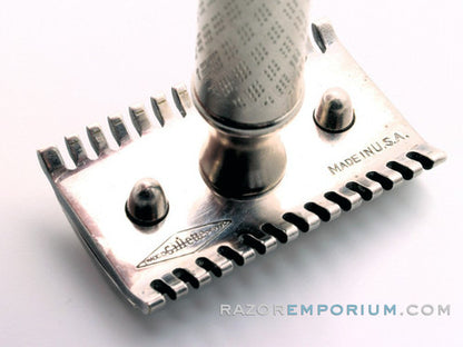 1924 Gillette New Improved Norfolk Tuckaway DE Safety Razor