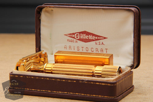 Gillette 1946 Aristocrat Non-Notched w/ Leather Case and Original Blade Bank