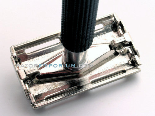 1966 L4 Gillette Black Handle DE Super Speed DE Safety Razor