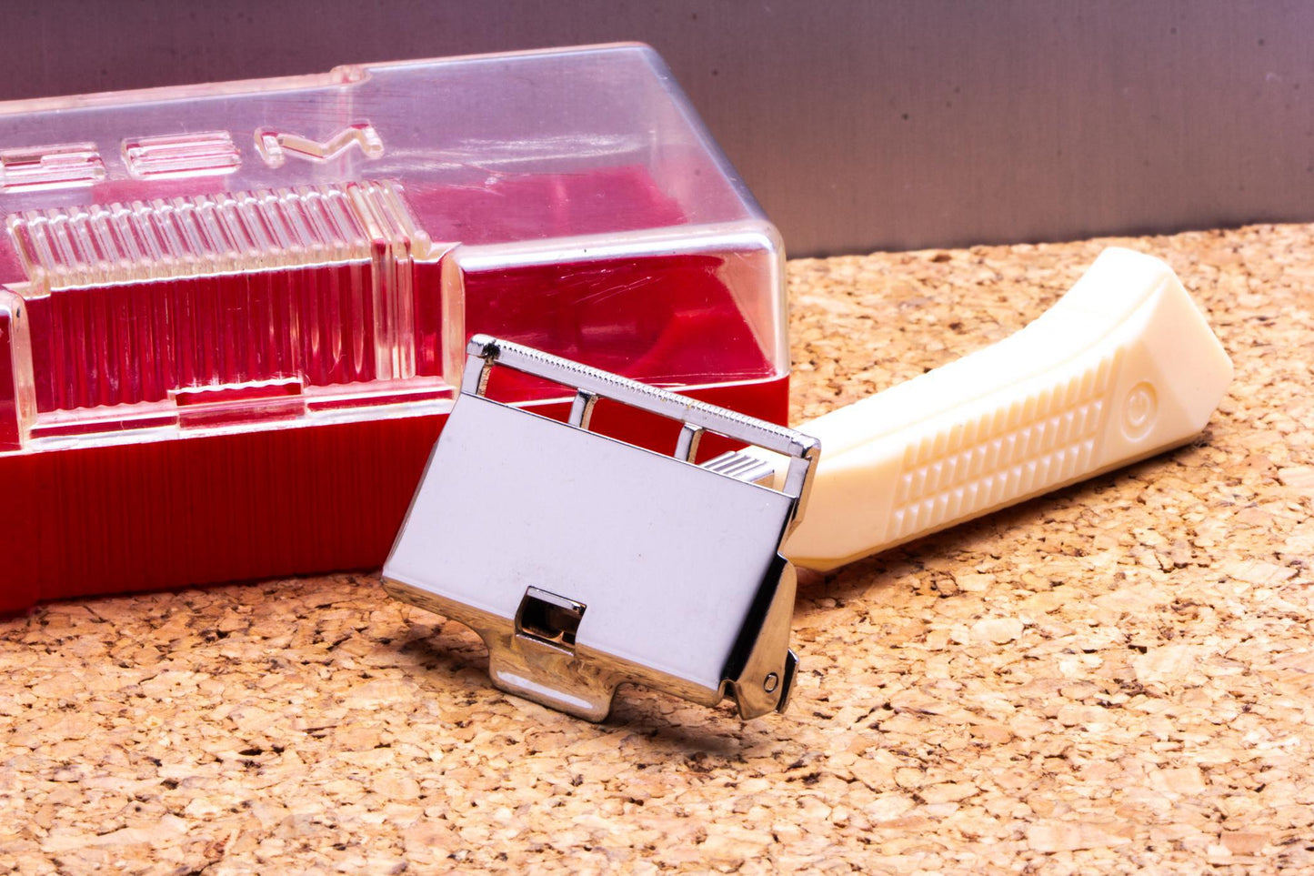 1950's Gem G-Bar Single Edge Razor with Cream Handle in Red Case |Original Condition