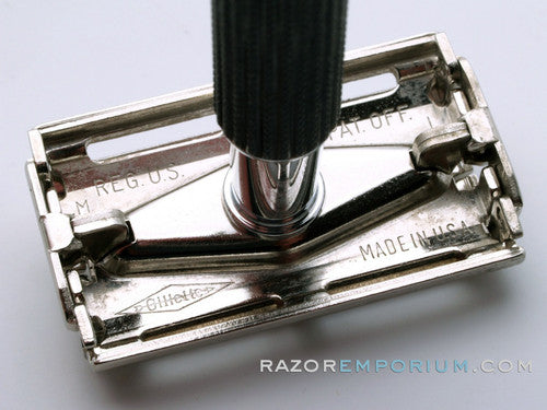 1967 M1 Black Handle Super Speed Safety Razor w/ Case & Bladebank