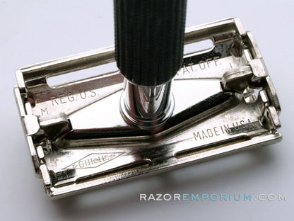1967 M1 Black Handle Super Speed Safety Razor w/ Case & Bladebank