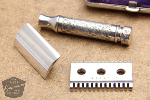 Gillette 1921 New Improved Nickel Tuckaway Travel DE Safety Razor Set