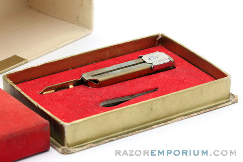 1947-50 Schick Eversharp Fashion Injector Razor with Presentation Case