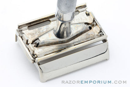 1952 Gillette Black Tip Super Speed Double Edge Razor X1