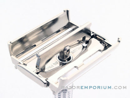 1956 B1 Gillette Blue Tip Light DE Super Speed Razor Nickel Set w/ Case & Blade Bank