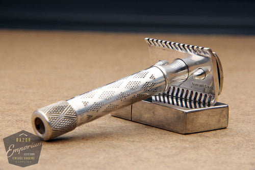 Gillette 1925 Silver New Standard Safety Razor in Original Black Leather Case