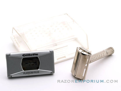 1960 F2 Flair Tip Super Speed DE Safety Razor Set Nickel w/ White Case & Blade Bank