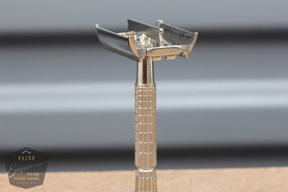 Gillette 1957 Flair Tip Super Speed Safety Razor