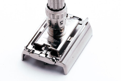 1967 Gillette Slim Adjustable Safety Razor M4