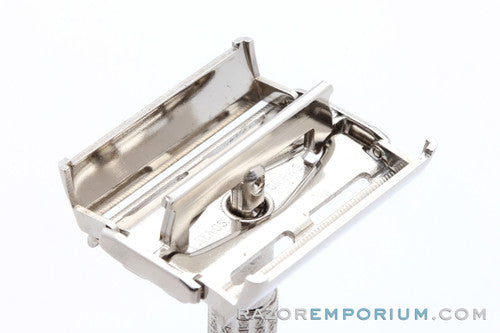 1956 Gillette B3 Flair Tip - Regular Super Speed Safety Razor
