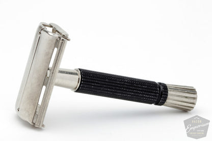 1976 Gillette W4 Black Handle Super Speed Safety Razor Set