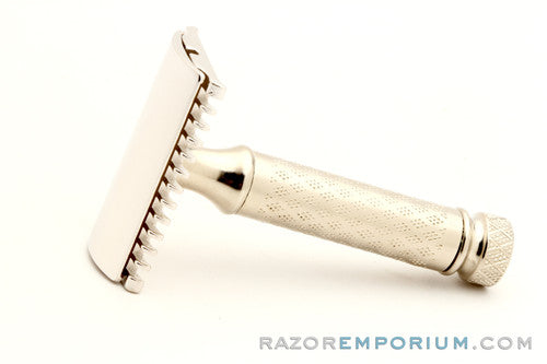 Gillette 1920s Silver New Improved Style Travel (DE) Safety Razor Set w/ Blade Bank & Travel Case