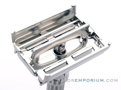 1968 N4 Gillette Slim Adjustable Double Edge Safety Razor Set w/ Case & Blade Bank