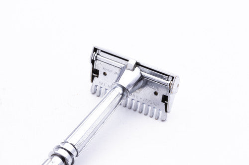 1940's Gem Micromatic SE Safety Razor w/ Cream Bakelite Case