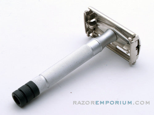 1951  W4 Gillette Black Tip DE Super Speed Safety Razor