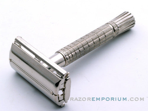1965 K4 Gillette Flare Tip Super Speed DE Safety Razor