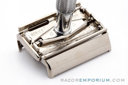 1957 Gillette Blue Tip Light Double Edge Super Speed Razor C1