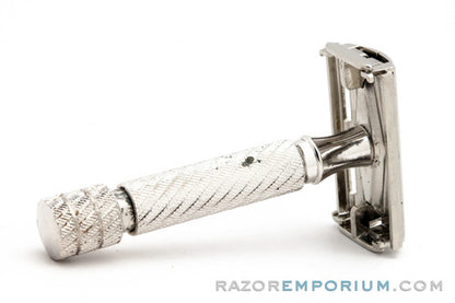 1953 Gillette British Aristocrat No. 66 Safety Razor in Case