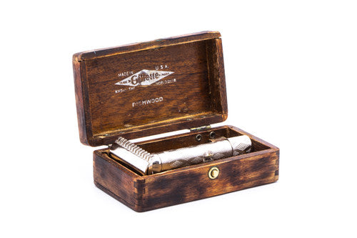 1921 Gillette Richwood Safety Razor Set with Case