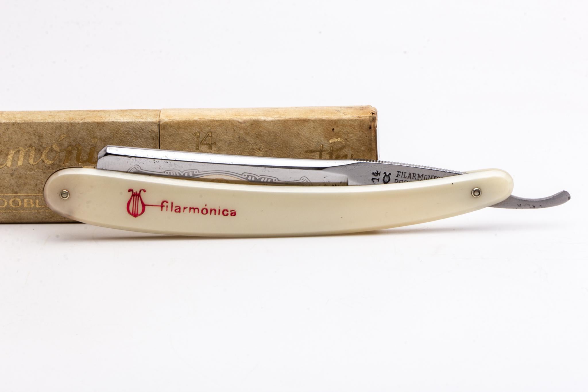 Flat Razor Red 7/8