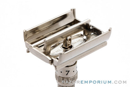 1961 Gillette Slim Adjustable Safety Razor Set G4