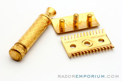 1928 Gillette New Improved Gold Tuckaway Style Travel DE Safety Razor Set w/ Instructions