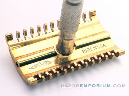 1960's German Travel Set with Open Comb Gillette NEW DE Safety Razor Head