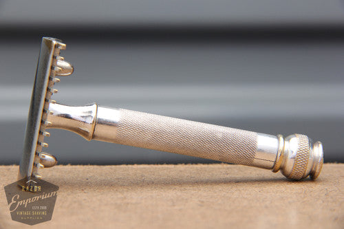 Gillette 1920's Basketweave Pocket Edition - Old Type Ball End (DE) Razor Set