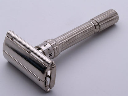 1962 H1 Gillette Slim Adjustable DE Safety Razor Nickel w/ Black Case & Blade Bank