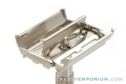 1961 Gillette Flare Tip Super Speed DE Safety Razor - G2