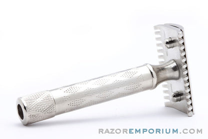 1928 Gillette New Standard Safety Razor with Case - Factory Nickel