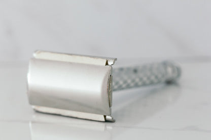 1980's Gillette British Armed Forces Falkland War Spiral Tech DE Safety Razor Made in U.K.
