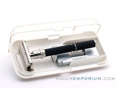 1972 S2 Gillette Super Adjustable 109 Safety Razor Set w/ Case & Blade Bank